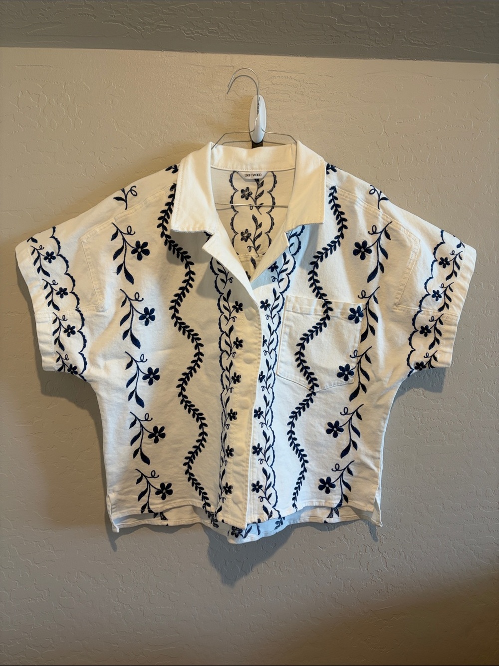 DRIFTWOOD White Short-Sleeve Button-Down Shirt with Navy Embroidery